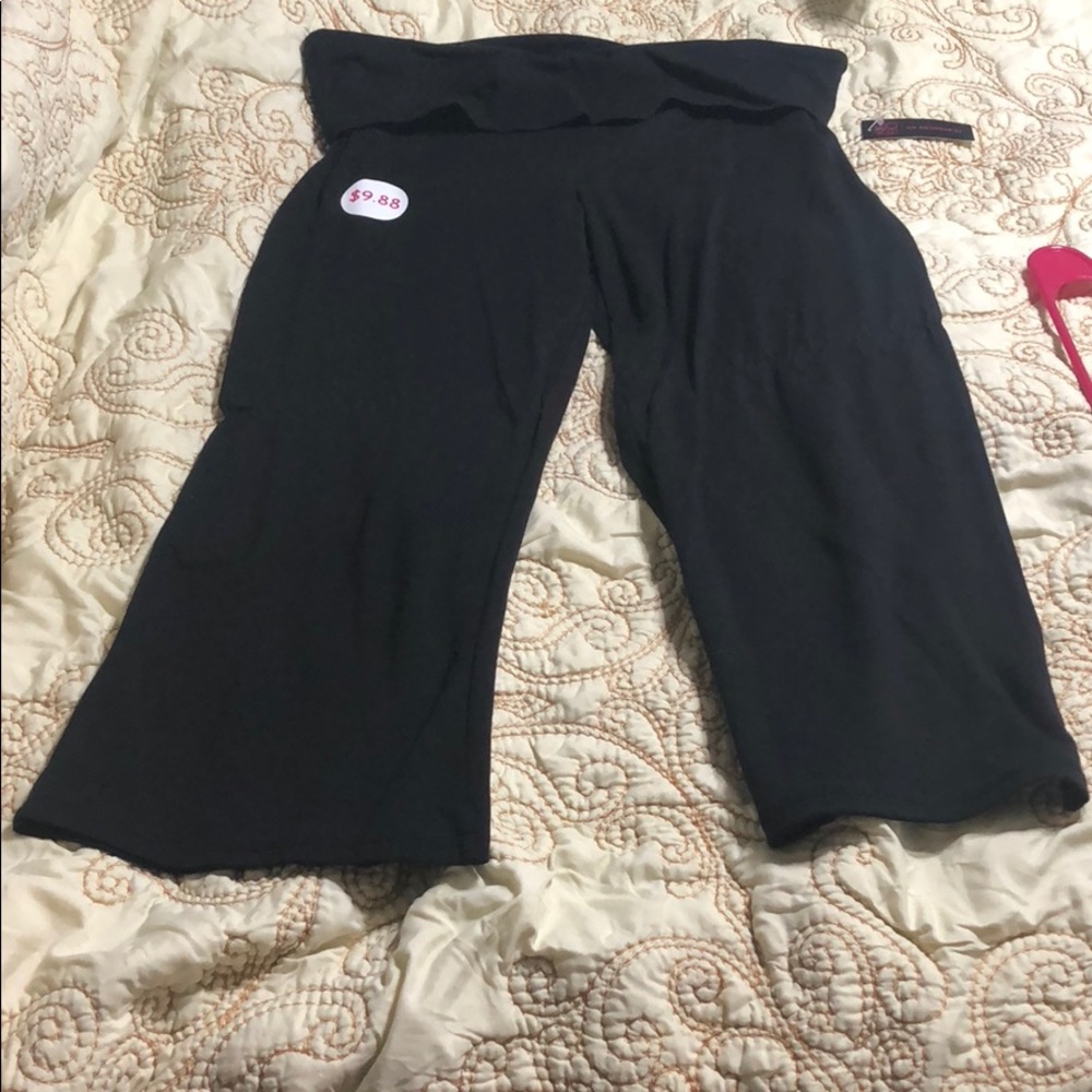 Capri yoga pants